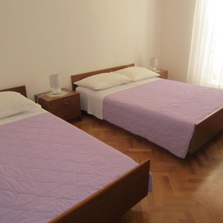 Ivic Apartments Vodice Croatia Екстериор снимка