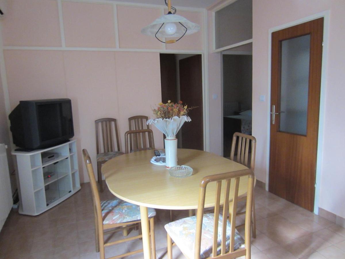 Ivic Apartments Vodice Croatia Екстериор снимка