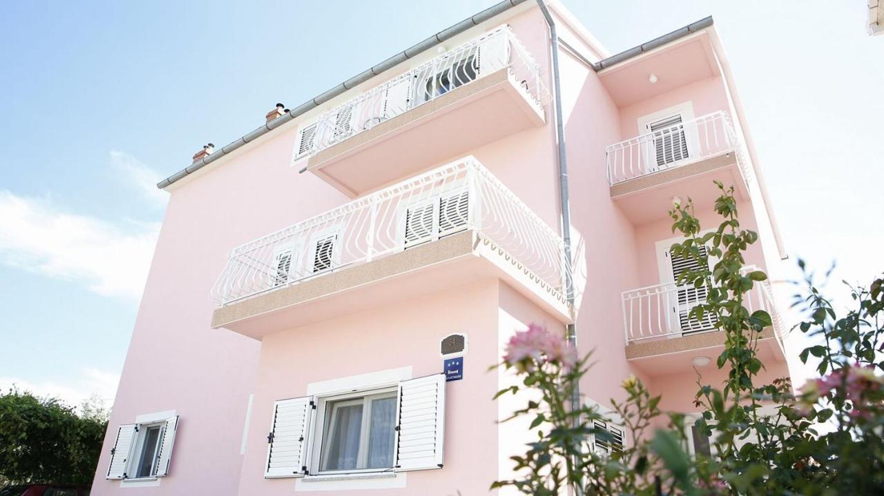 Ivic Apartments Vodice Croatia Екстериор снимка