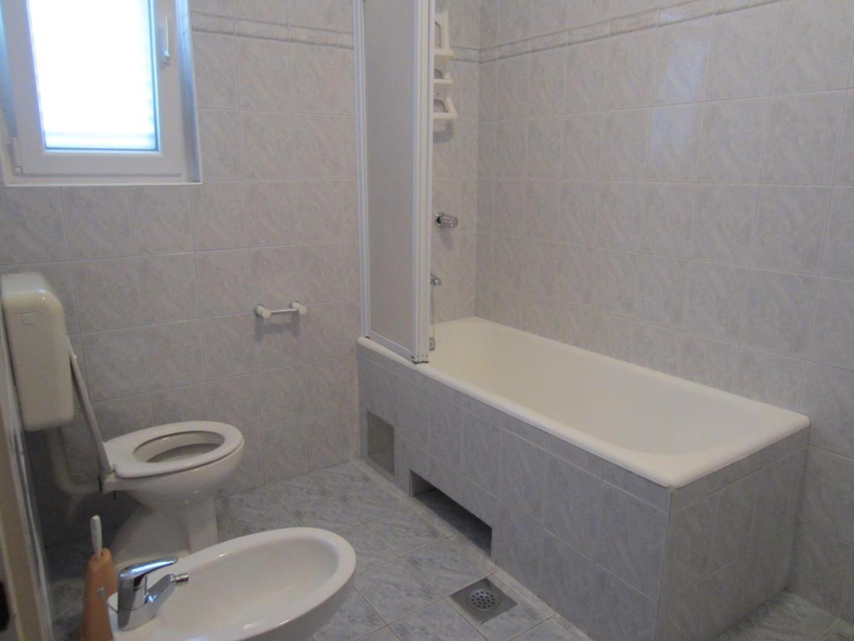 Ivic Apartments Vodice Croatia Екстериор снимка