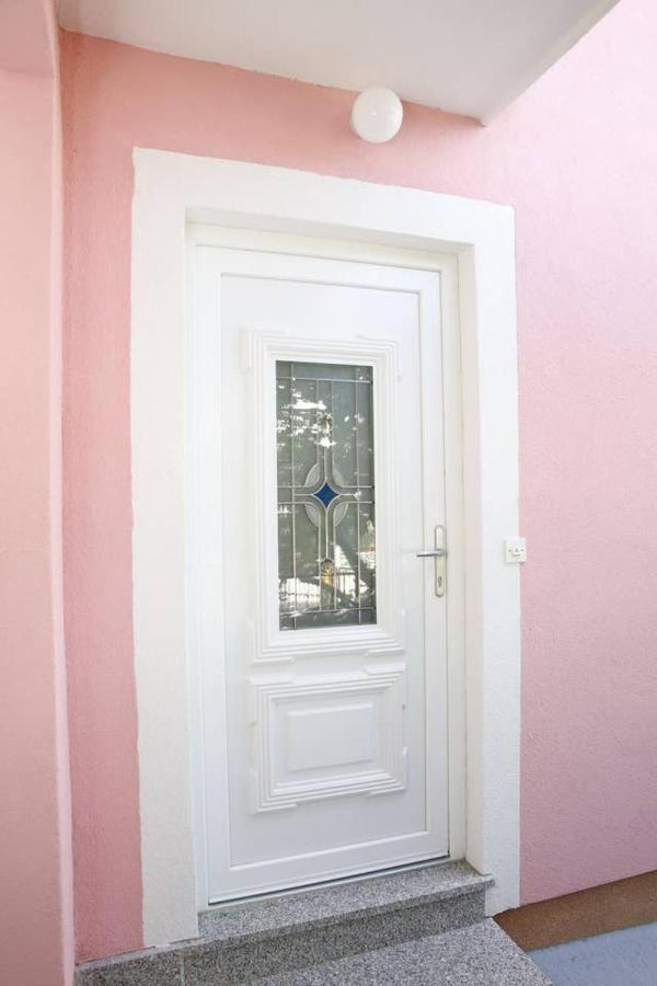 Ivic Apartments Vodice Croatia Екстериор снимка