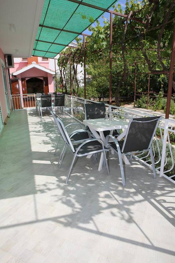 Ivic Apartments Vodice Croatia Екстериор снимка