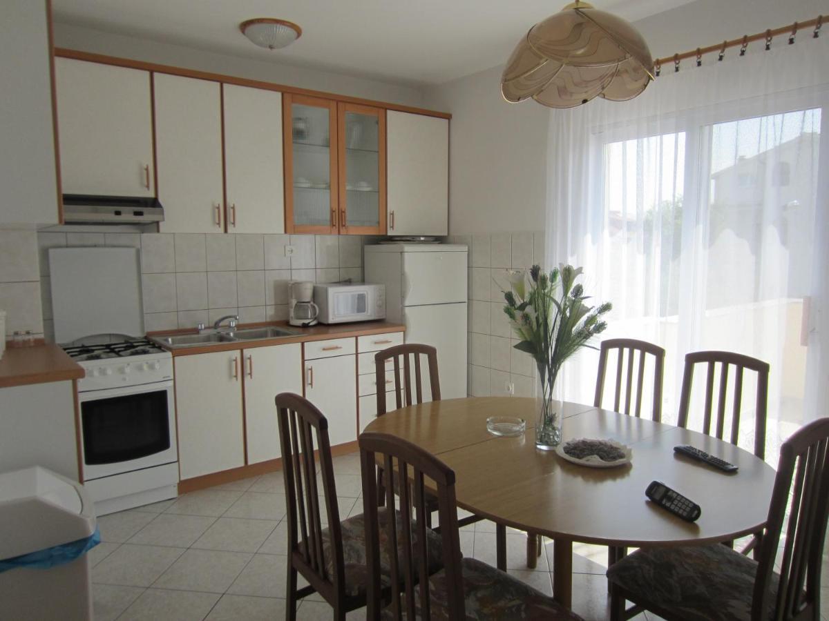 Ivic Apartments Vodice Croatia Екстериор снимка