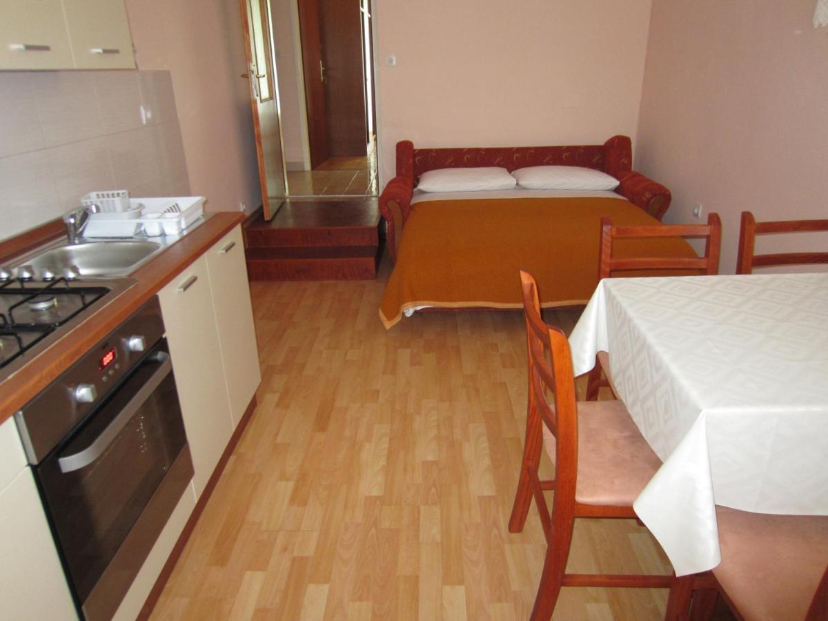 Ivic Apartments Vodice Croatia Екстериор снимка