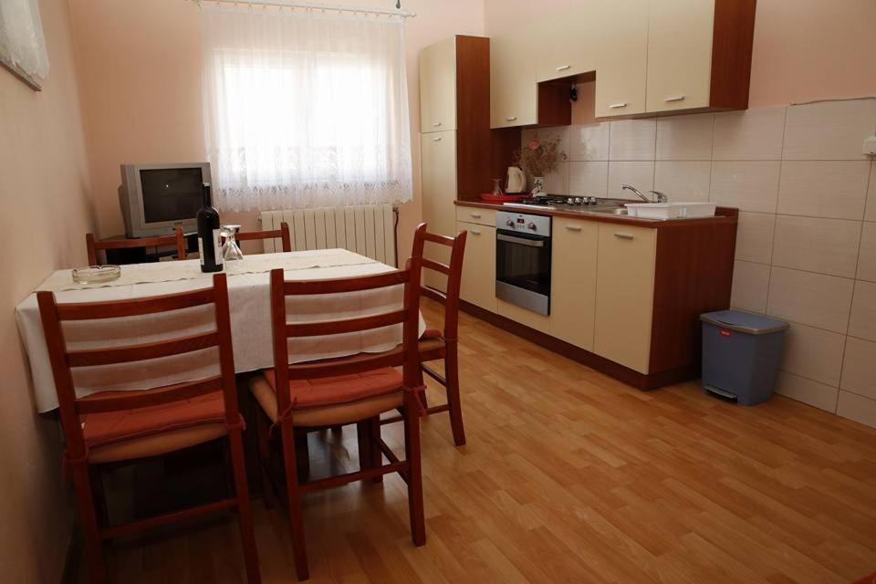 Ivic Apartments Vodice Croatia Екстериор снимка